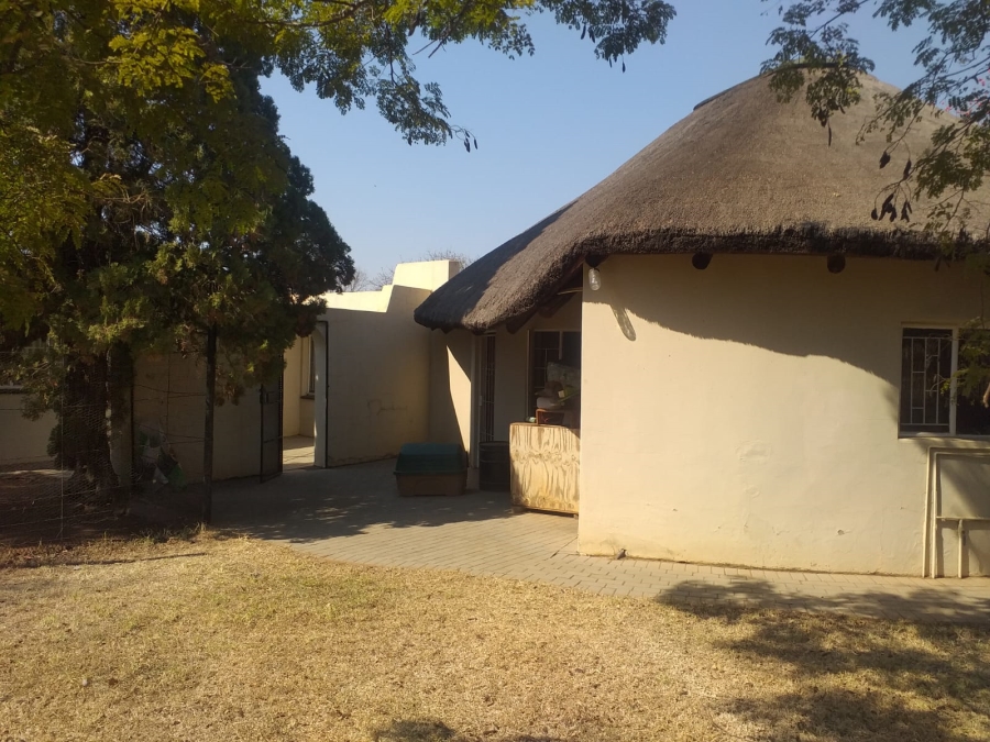 4 Bedroom Property for Sale in Mamogaleskraal AH North West